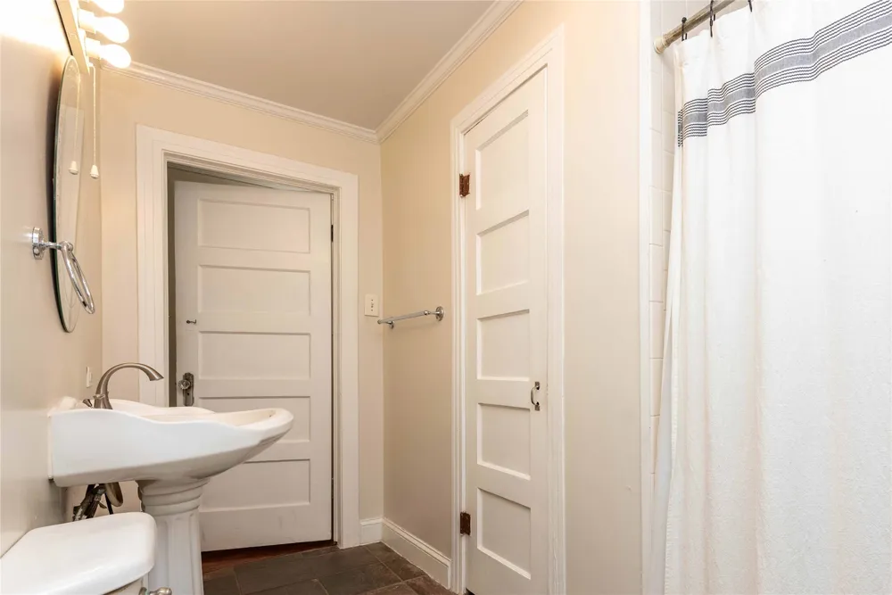 406 Lexington Road #1 Elgin, TX 78621