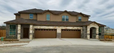 166 Lakeview Court