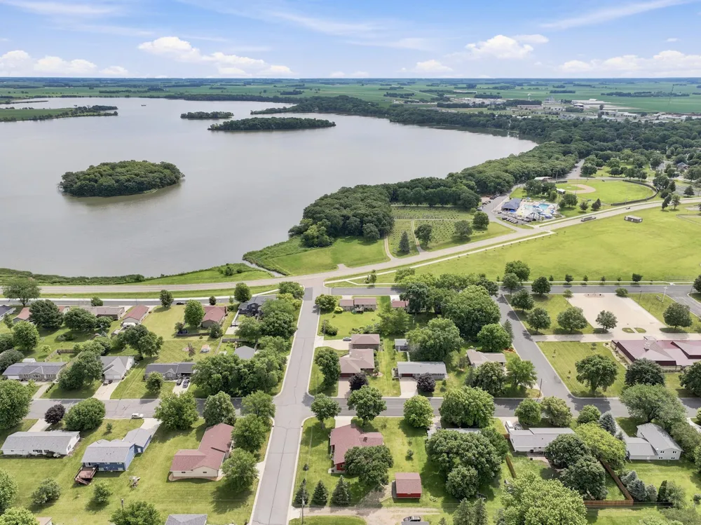 1017 9th Street Gaylord, MN 55334