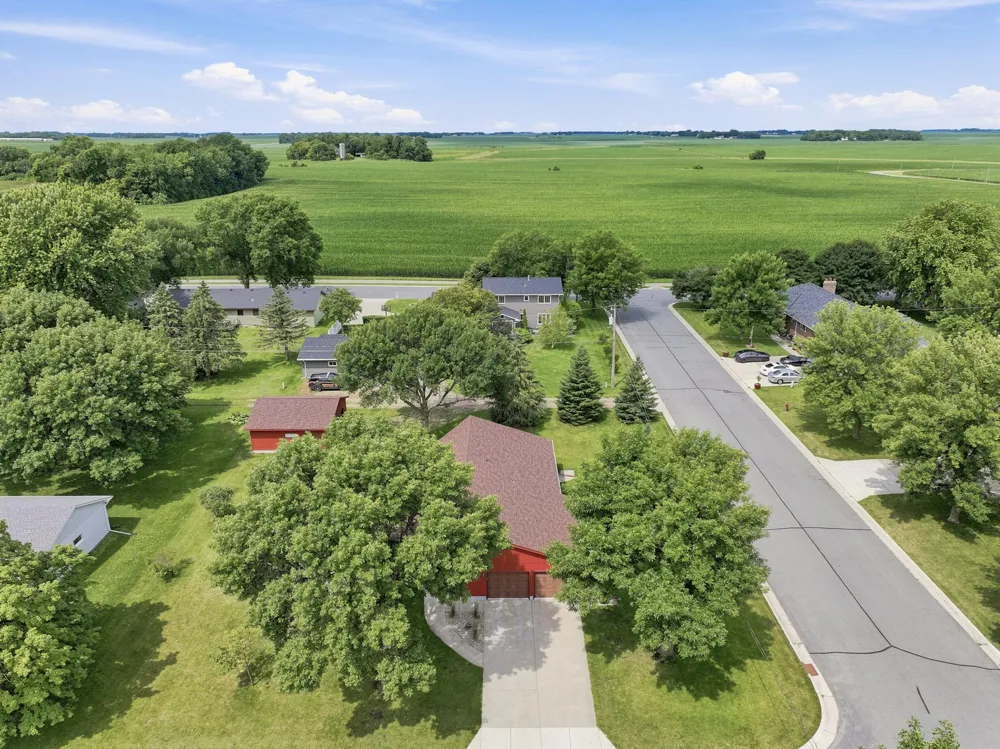 1017 9th Street Gaylord, MN 55334