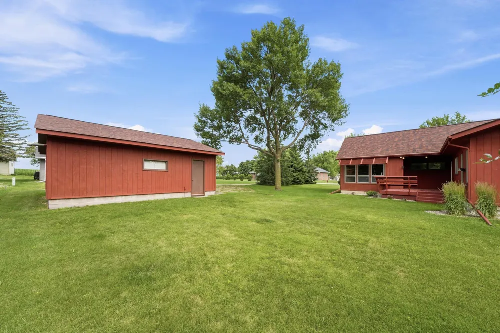 1017 9th Street Gaylord, MN 55334