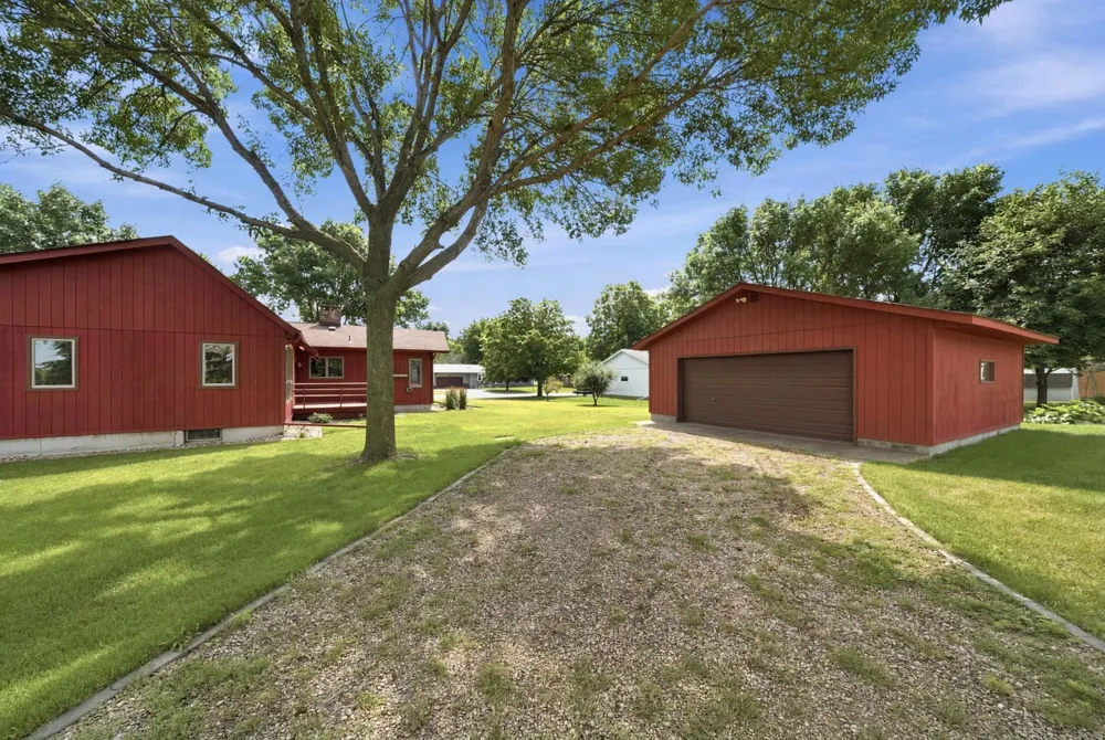 1017 9th Street Gaylord, MN 55334
