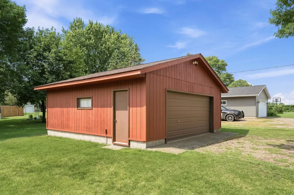 1017 9th Street Gaylord, MN 55334