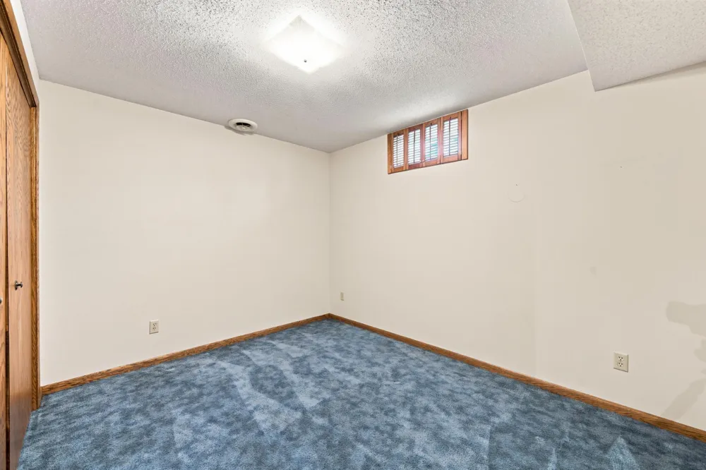 1017 9th Street Gaylord, MN 55334