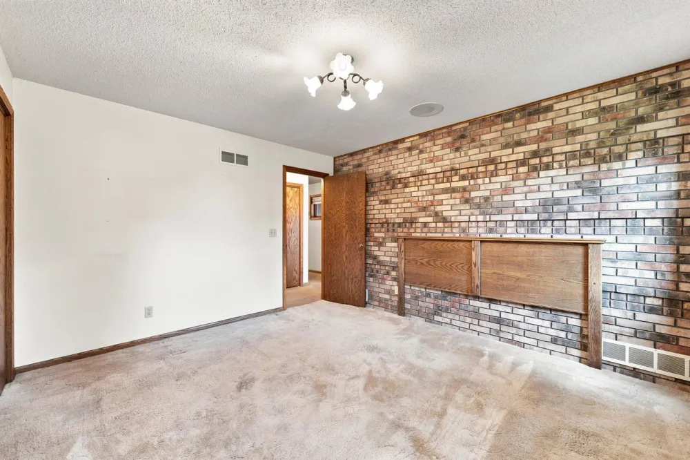 1017 9th Street Gaylord, MN 55334