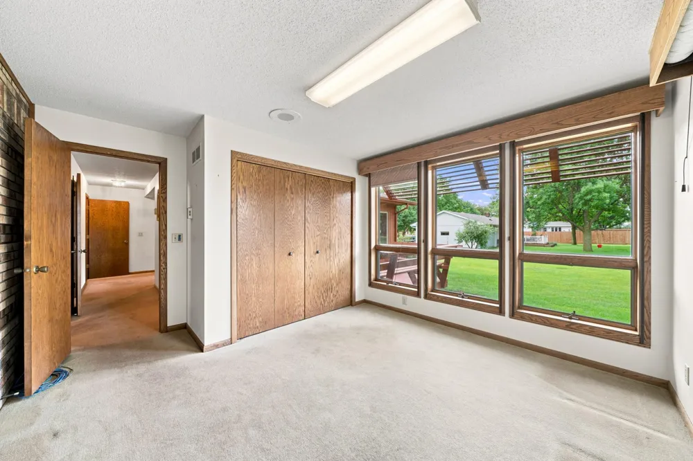 1017 9th Street Gaylord, MN 55334