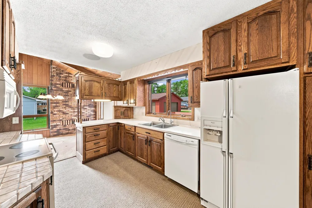 1017 9th Street Gaylord, MN 55334
