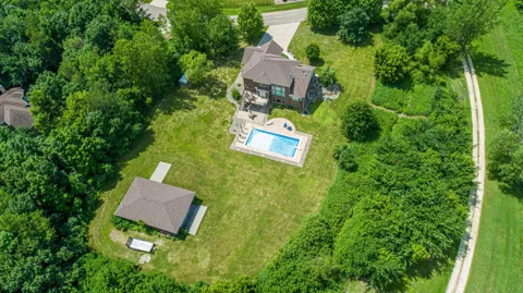 11205 Circle Lake Lane