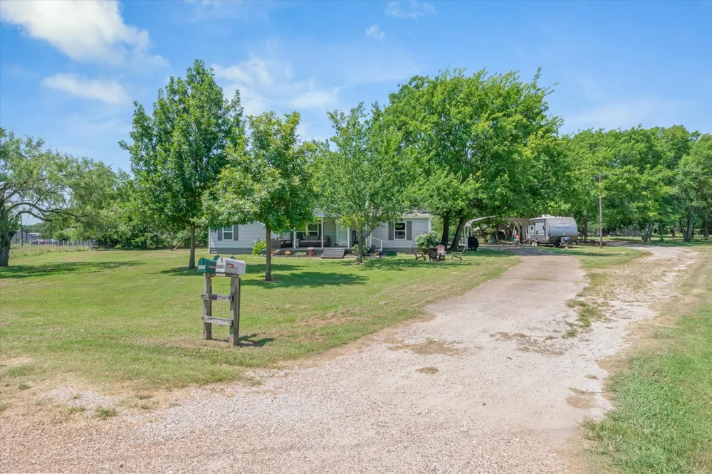 10604 CR 360 Terrell, TX 75161
