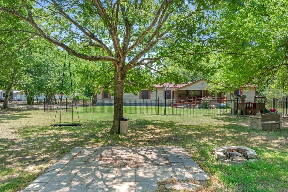 10604 CR 360 Terrell, TX 75161