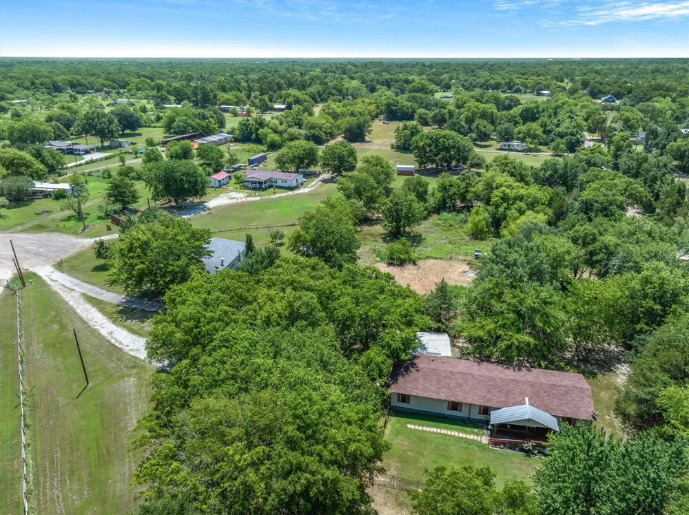 10604 CR 360 Terrell, TX 75161