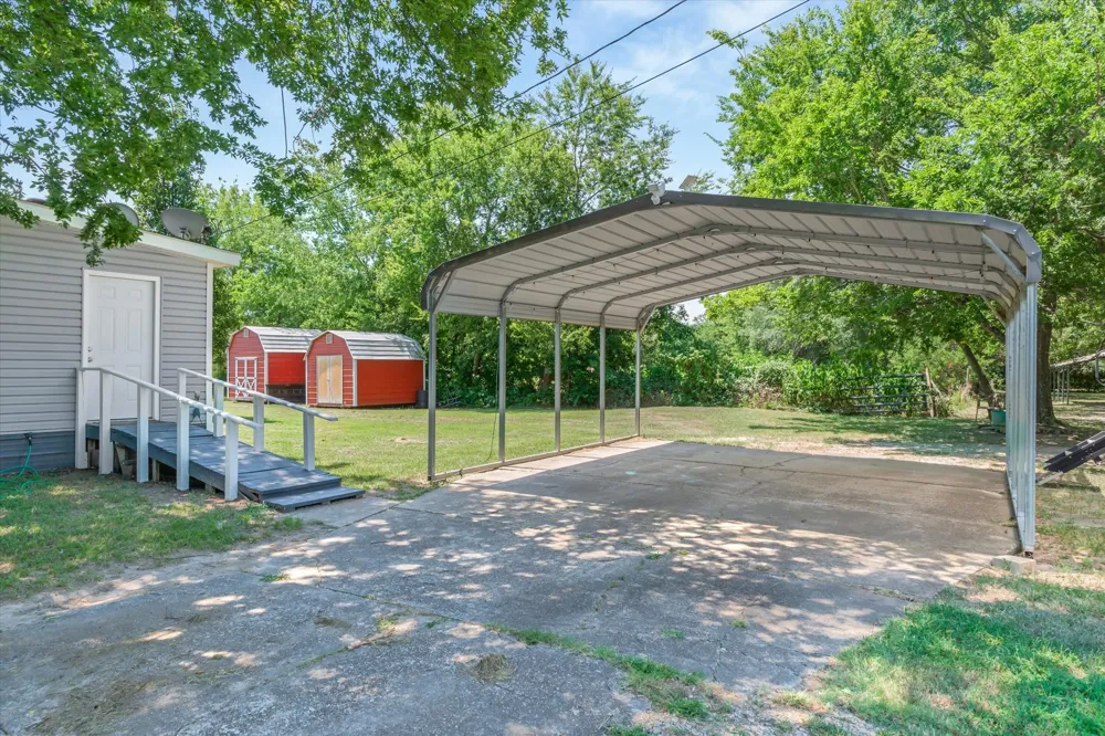 10604 CR 360 Terrell, TX 75161