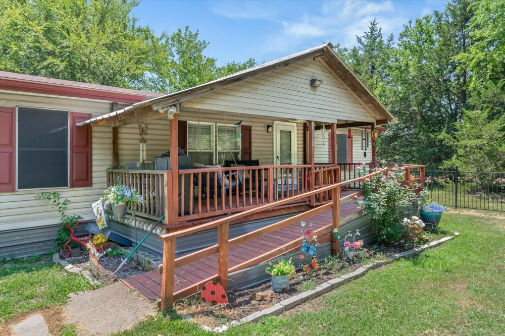 10604 CR 360 Terrell, TX 75161