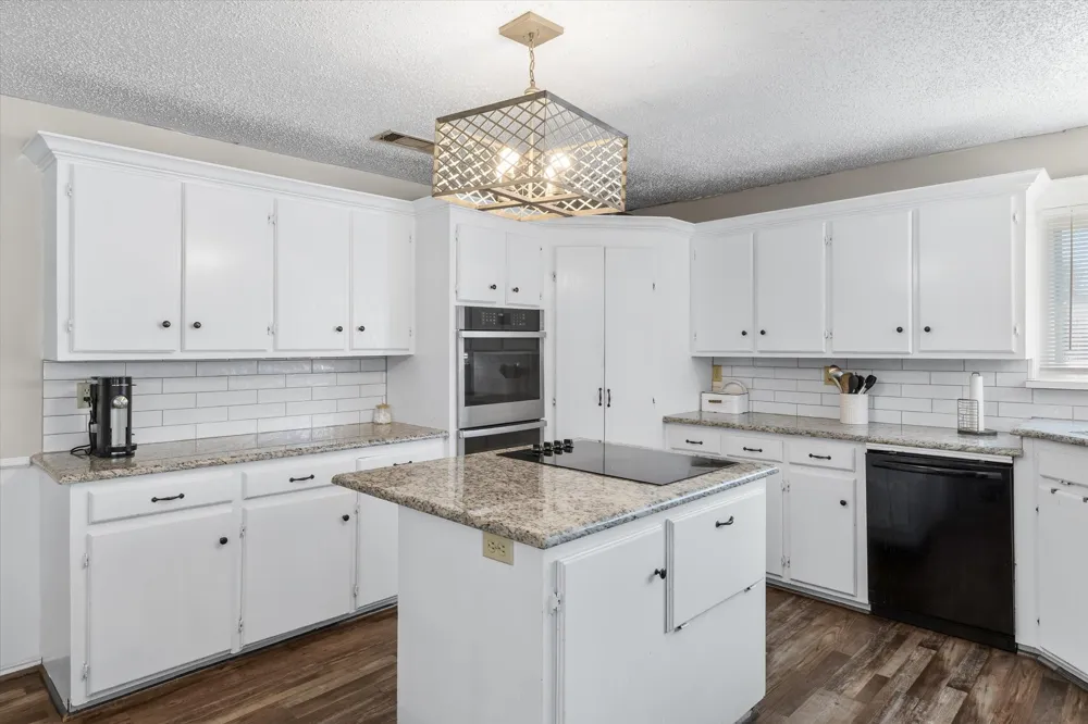 10604 CR 360 Terrell, TX 75161