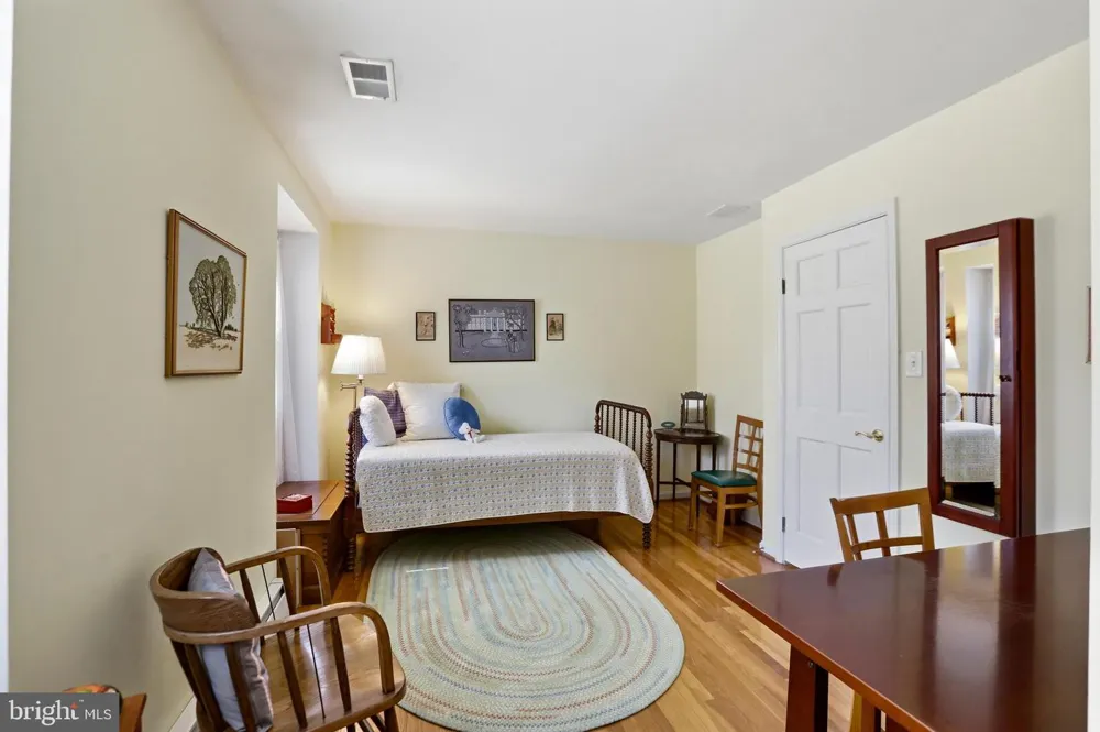 12012 CANTER LANE Reston, VA 20191