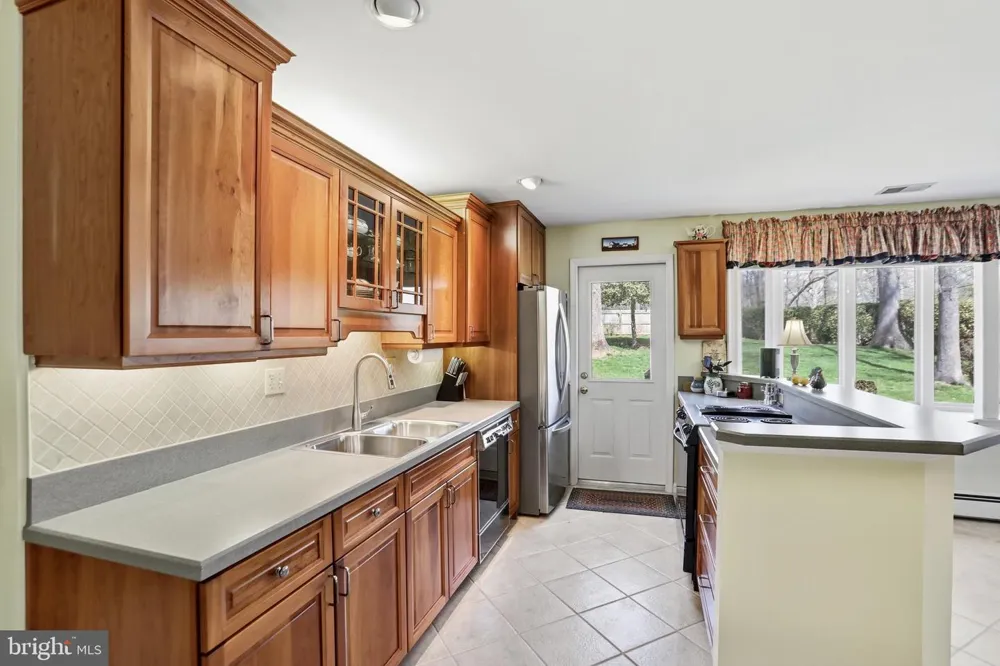 12012 CANTER LANE Reston, VA 20191