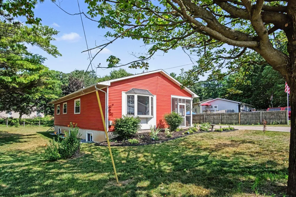6676 Naontah Trail NE Rockford, MI 49341