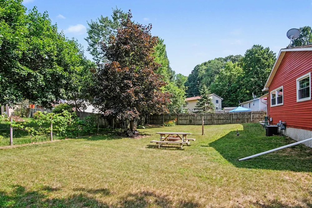 6676 Naontah Trail NE Rockford, MI 49341