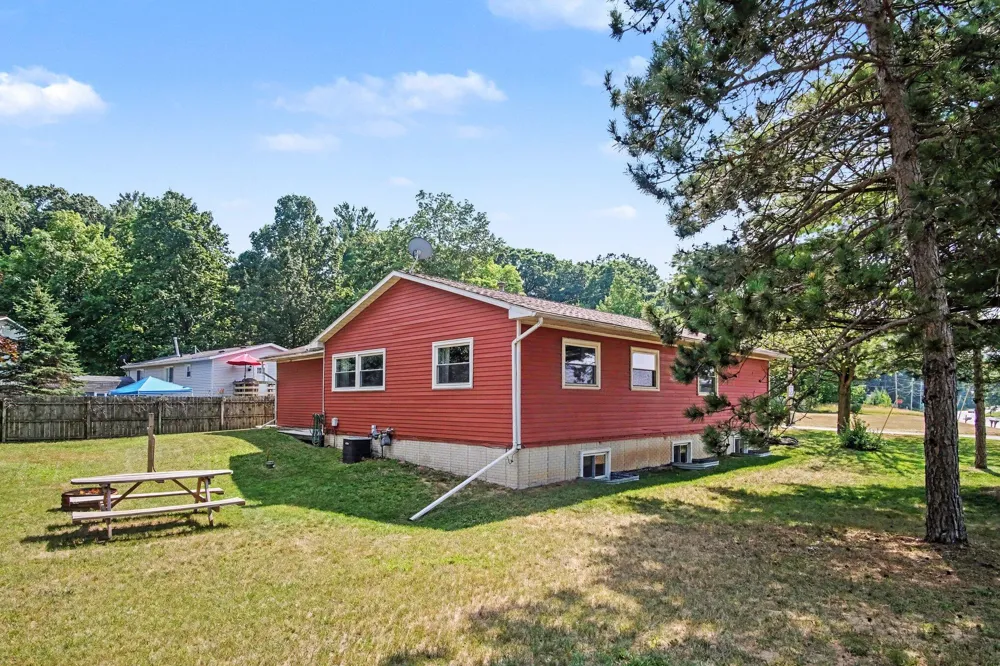 6676 Naontah Trail NE Rockford, MI 49341