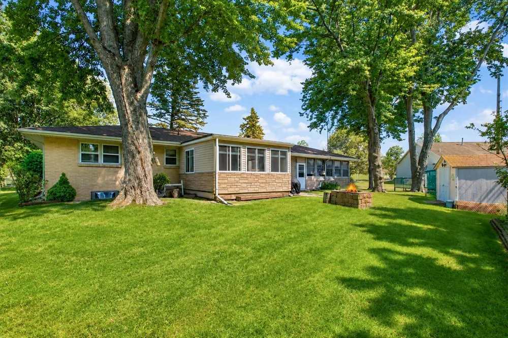 3036 W Bluffwood Terrace St. Joseph, MI 49085