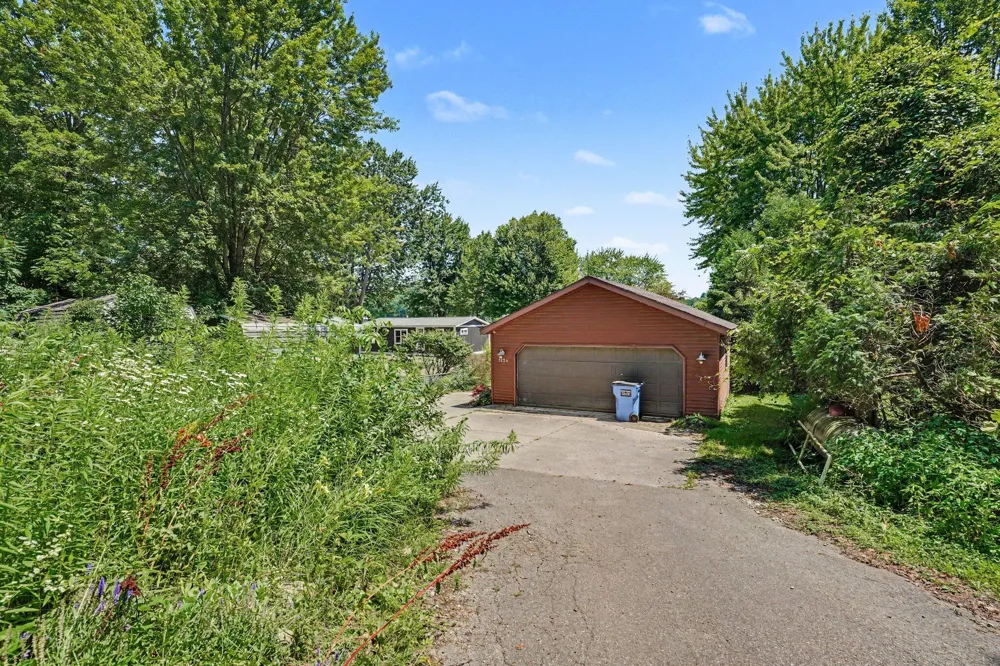 3124 Weicks Drive Hopkins, MI 49328