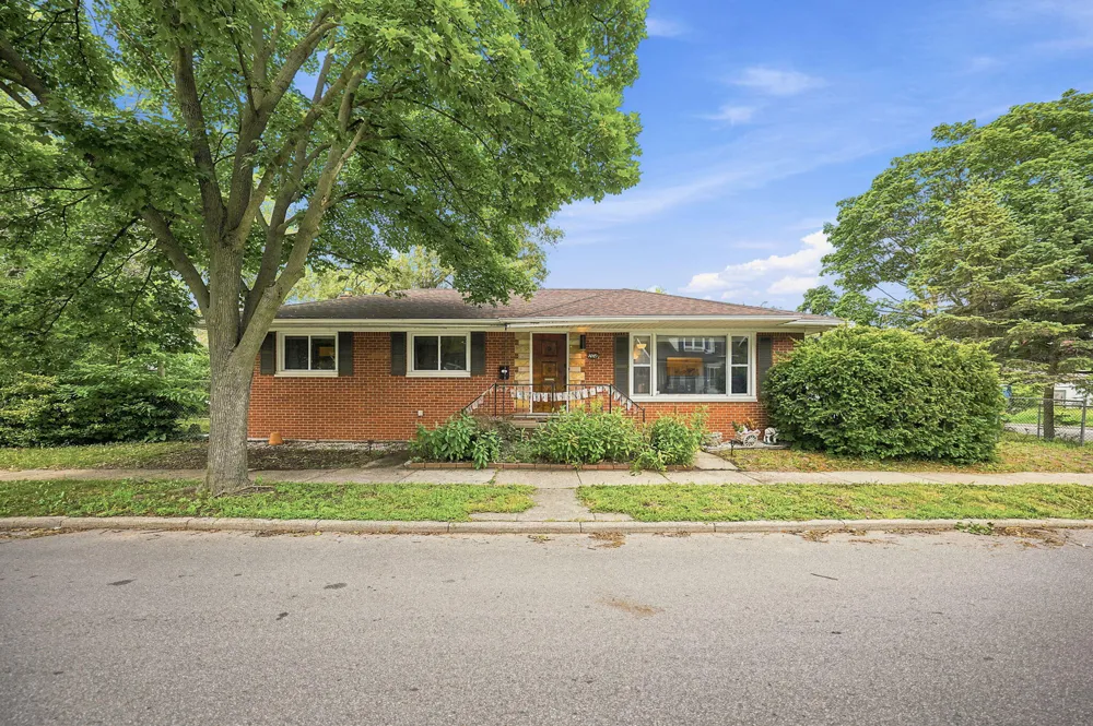 204 Edgewood Place Place Ferndale City, MI 48220