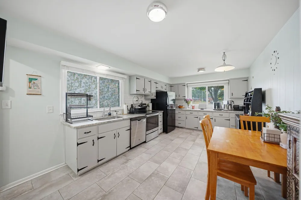 204 Edgewood Place Place Ferndale City, MI 48220