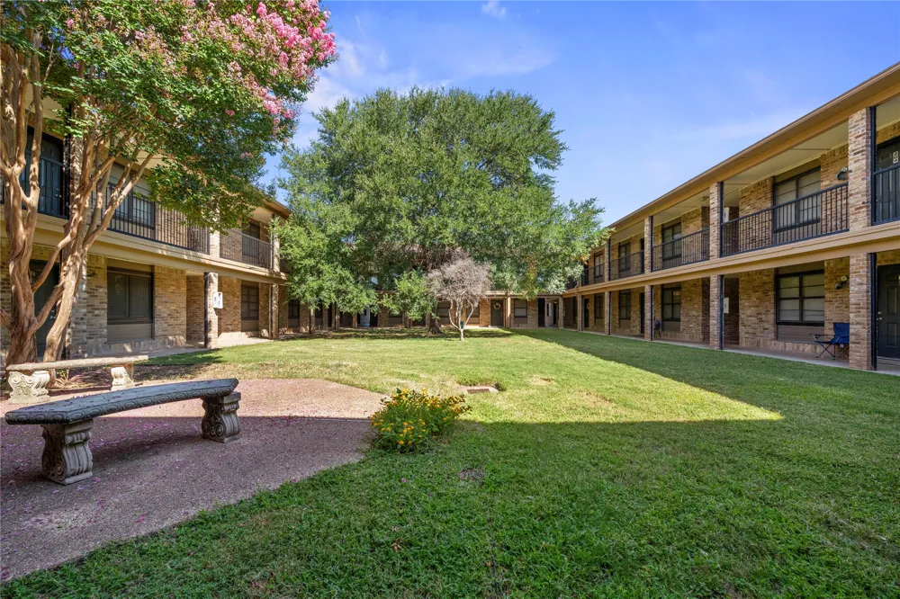 1214 Baylor Avenue #111 Waco, TX 76706