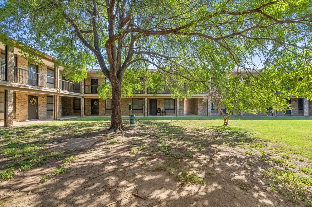 1214 Baylor Avenue #111 Waco, TX 76706