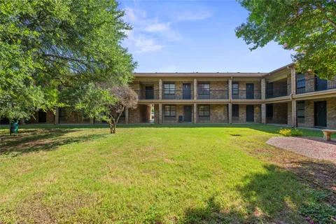 1214 Baylor Avenue #111