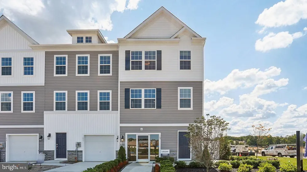 178 SANDY RIDGE ROAD Sicklerville, NJ 08081
