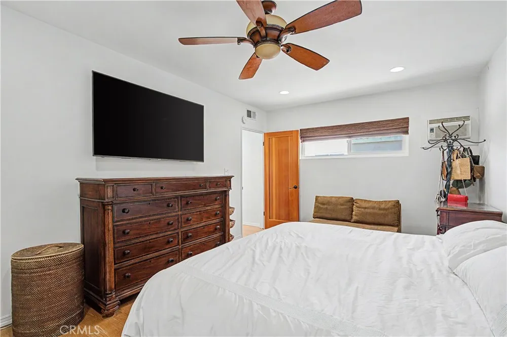 1725 Axenty Redondo Beach, CA 90278