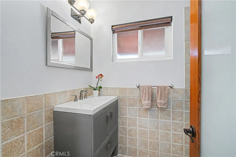 1725 Axenty Redondo Beach, CA 90278