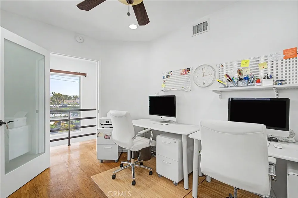 1725 Axenty Redondo Beach, CA 90278
