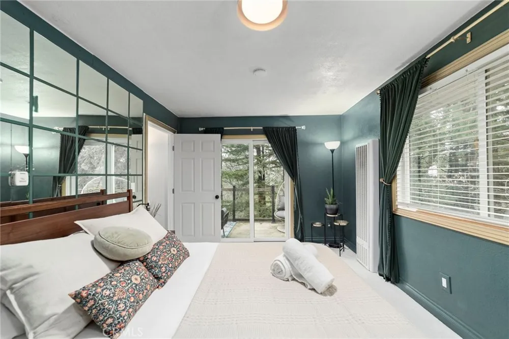 27638 Oak Knoll Lake Arrowhead, CA 92326