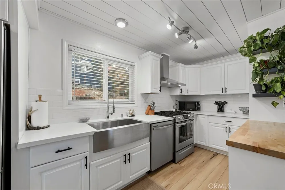 27638 Oak Knoll Lake Arrowhead, CA 92326