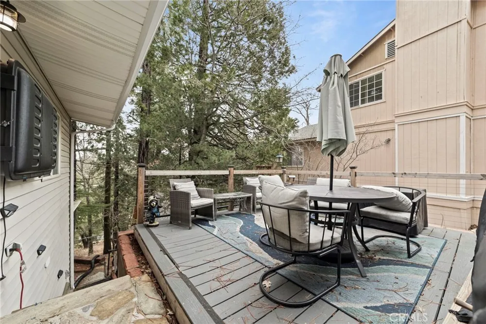 27638 Oak Knoll Lake Arrowhead, CA 92326