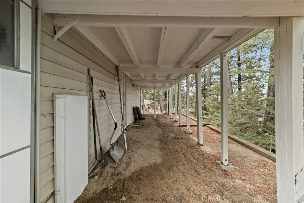 27638 Oak Knoll Lake Arrowhead, CA 92326