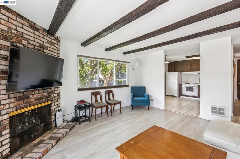 1401 Cottage St #D Alameda, CA 94501