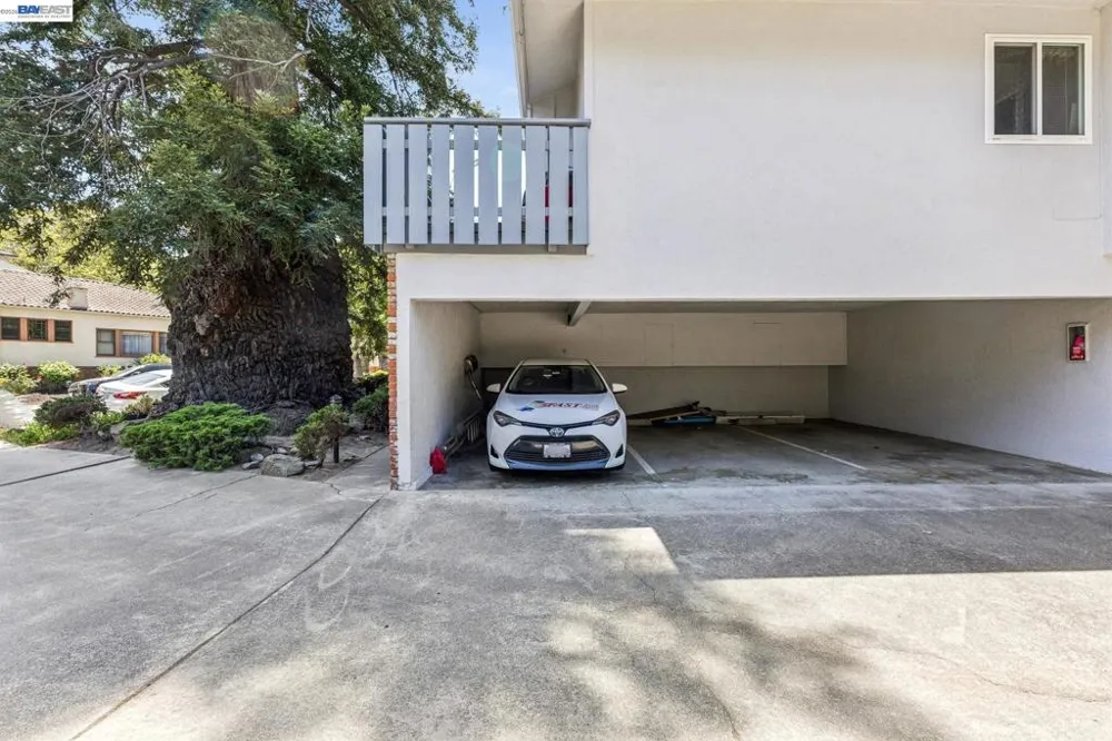 1401 Cottage St #D Alameda, CA 94501