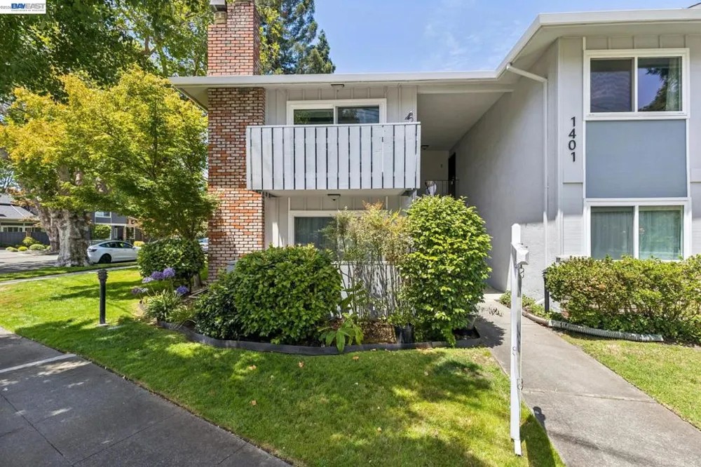 1401 Cottage St #D Alameda, CA 94501