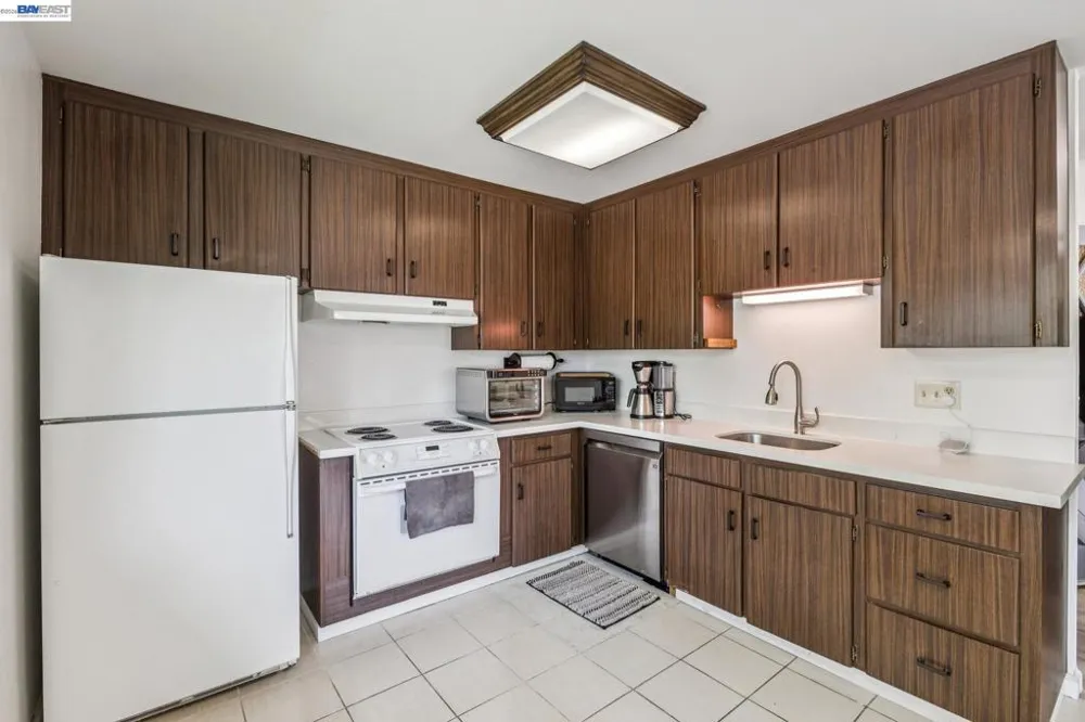 1401 Cottage St #D Alameda, CA 94501