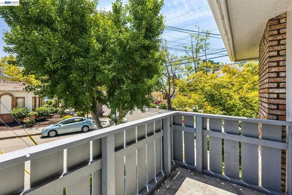 1401 Cottage St #D Alameda, CA 94501