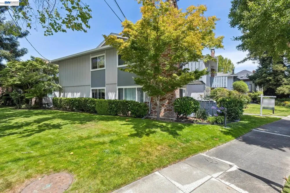 1401 Cottage St #D Alameda, CA 94501