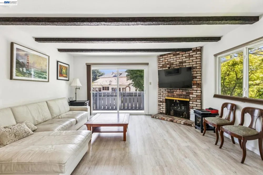 1401 Cottage St #D Alameda, CA 94501