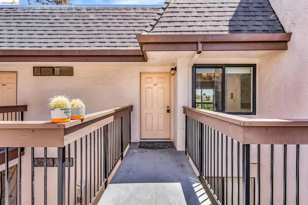 417 Evelyn Ave #205 Albany, CA 94706