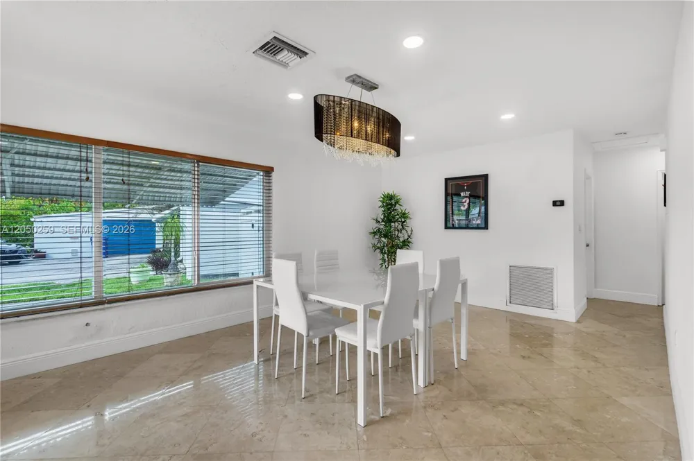 2424 NE 18th Ave Wilton Manors, FL 33305
