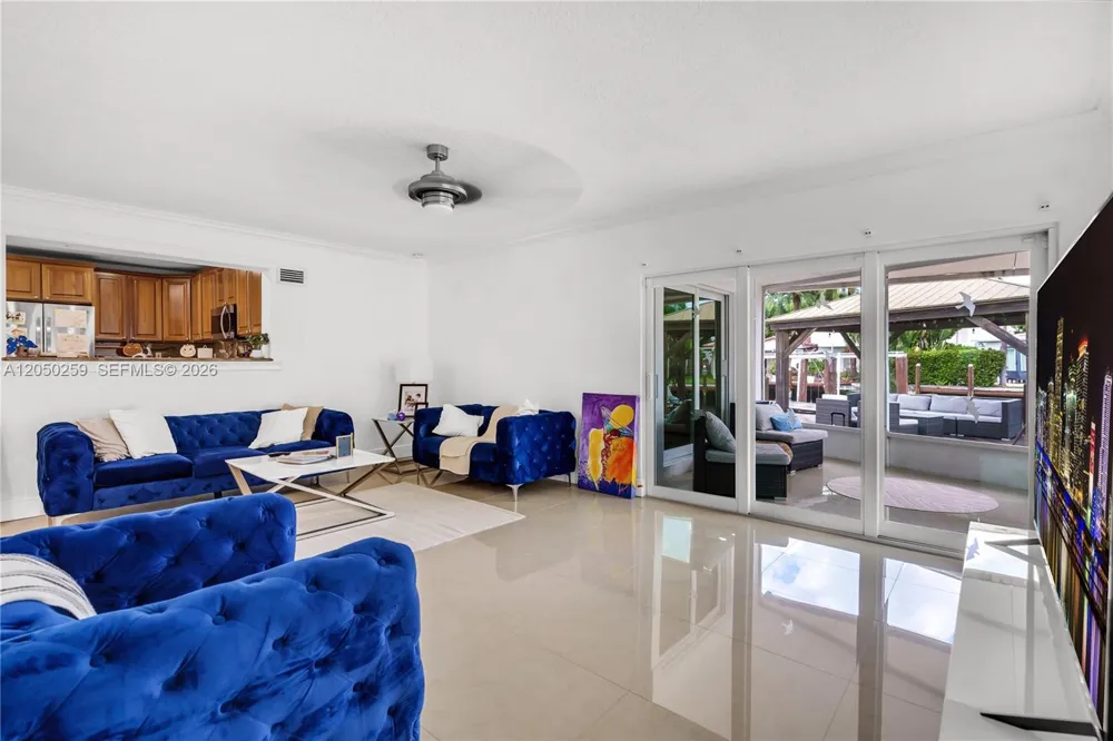 2424 NE 18th Ave Wilton Manors, FL 33305
