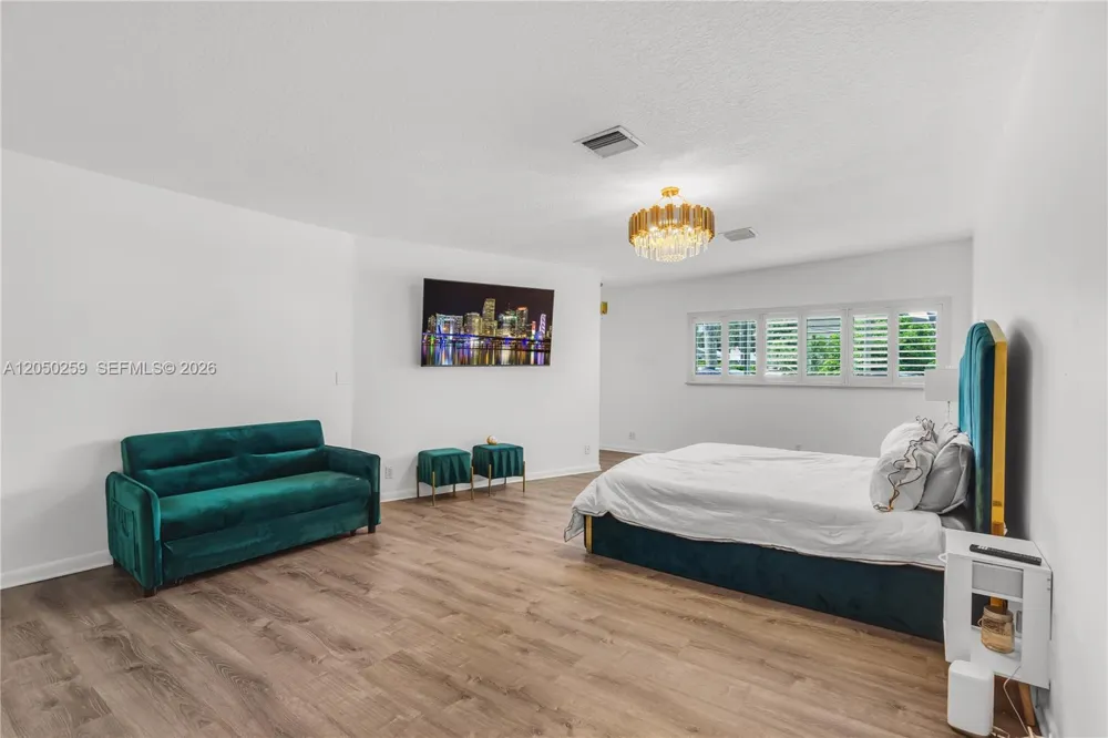 2424 NE 18th Ave Wilton Manors, FL 33305