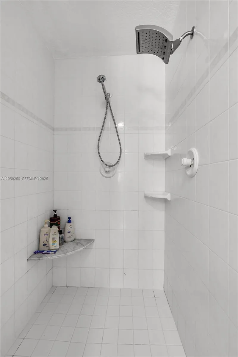 2424 NE 18th Ave Wilton Manors, FL 33305
